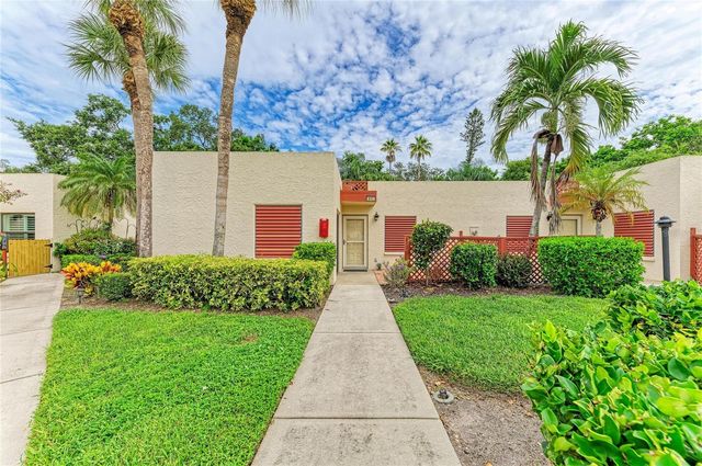 813 SPRING LAKES BOULEVARD, Bradenton, FL 34210