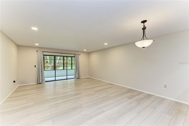 813 SPRING LAKES BOULEVARD, Bradenton, FL 34210