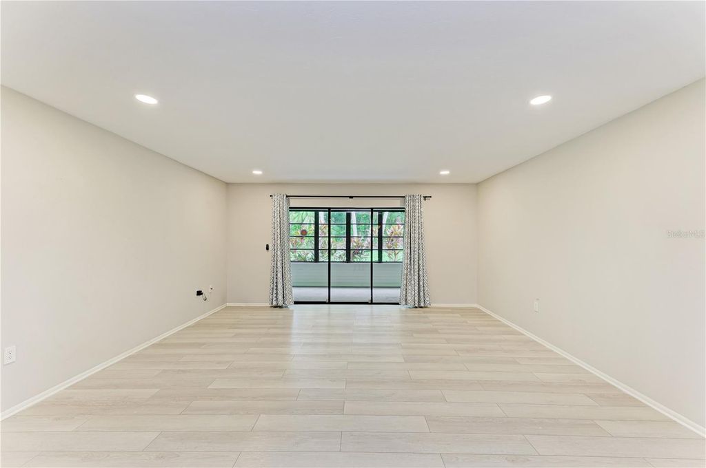 813 SPRING LAKES BOULEVARD, BRADENTON, FL 34210 — photo 5