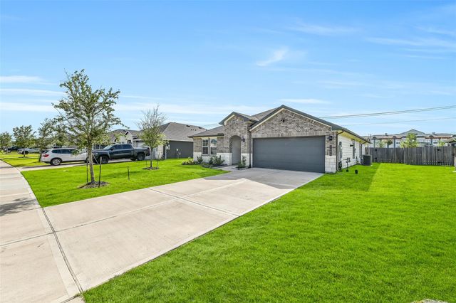 1004 Great Barracuda Lane, Alvin, TX 77511