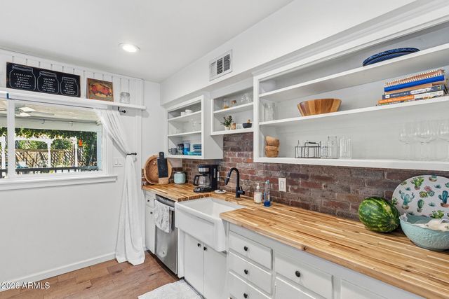 5228 N 15TH Street, Phoenix, AZ 85014