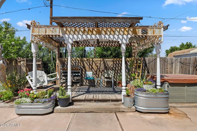 5228 N 15TH Street, Phoenix, AZ 85014