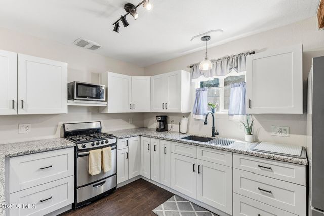5228 N 15TH Street, Phoenix, AZ 85014