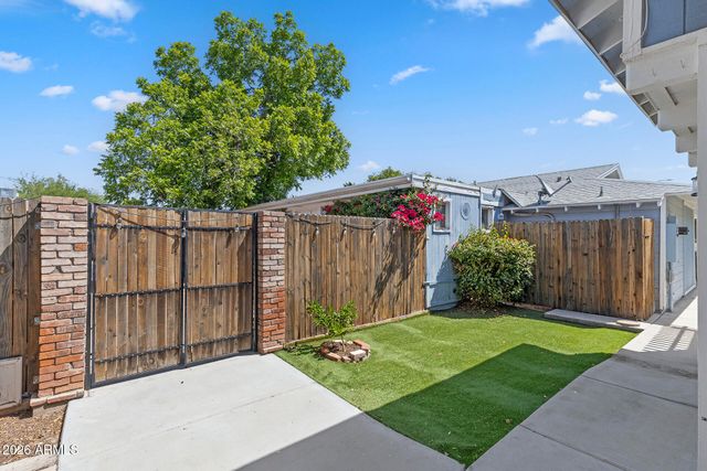 5228 N 15TH Street, Phoenix, AZ 85014
