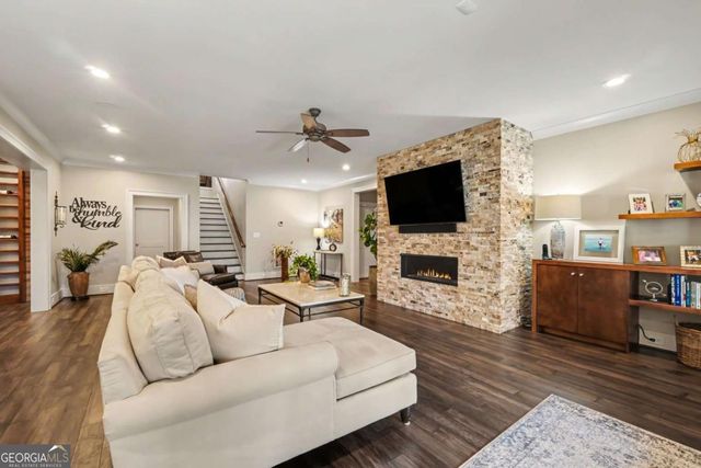 288 Walnut Path SW, Marietta, GA 30064