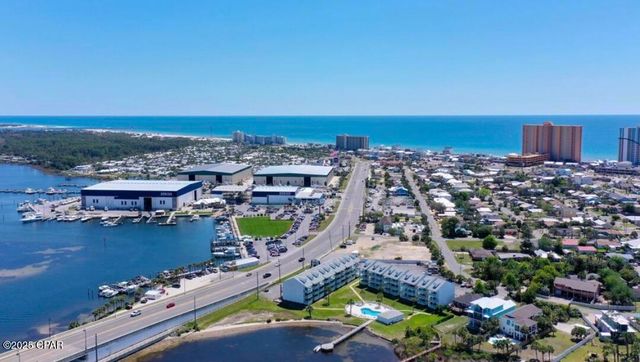 3600 Thomas Drive D302, Panama City, FL 32408