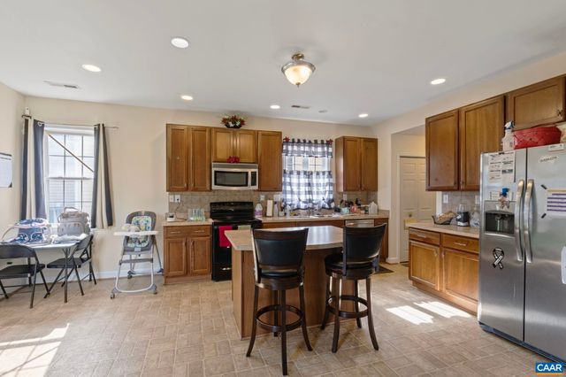 132 SAINT ANDREWS ST, Zion Crossroads, VA 22942