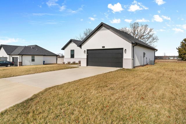 561 Fox Creek Road, Rogersville, MO 65742