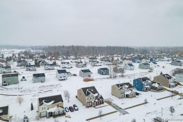 7025 Marigold Court, Grand Blanc, MI 48439