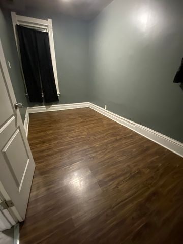 6618 S Marquette Road 1, Chicago, IL 60637