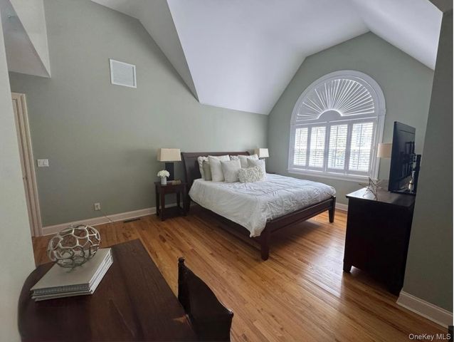 4 Bennett Drive, East Quogue, NY 11942