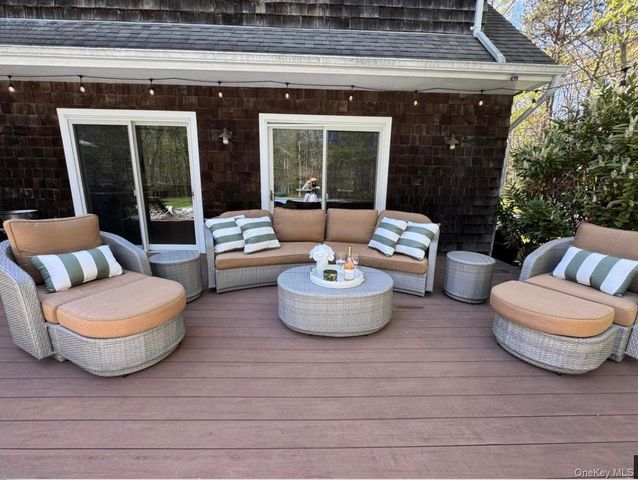 4 Bennett Drive, East Quogue, NY 11942
