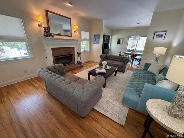4 Bennett Drive, East Quogue, NY 11942