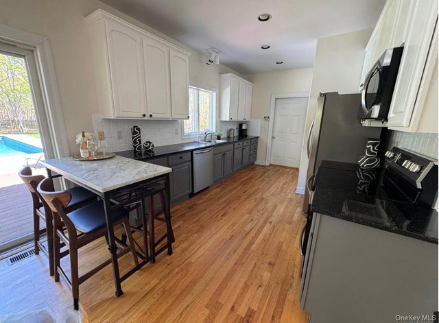 4 Bennett Drive, East Quogue, NY 11942