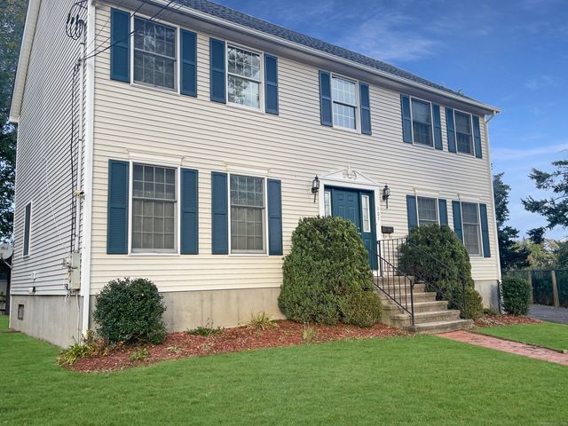 107 Benson Place, Fairfield, CT 06824