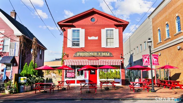 107 Benson Place, Fairfield, CT 06824