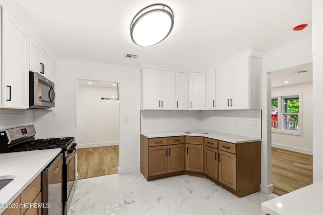 462 Champlain Street, Toms River, NJ 08757