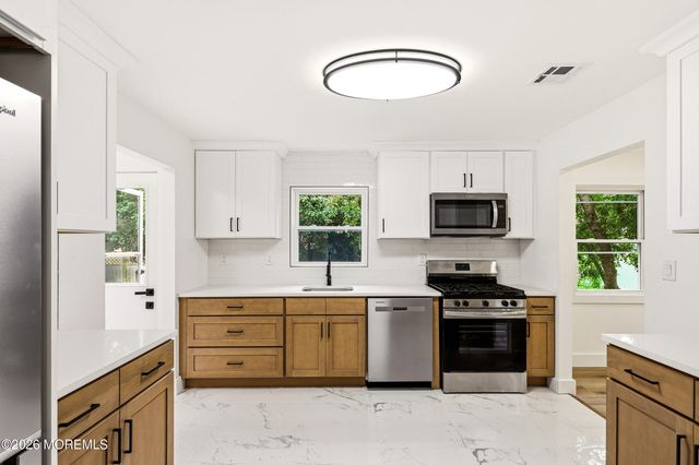 462 Champlain Street, Toms River, NJ 08757