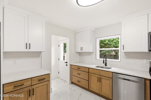 462 Champlain Street, Toms River, NJ 08757