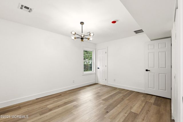 462 Champlain Street, Toms River, NJ 08757
