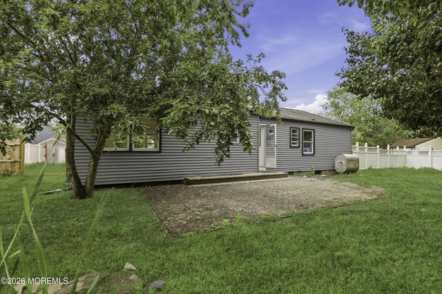 462 Champlain Street, Toms River, NJ 08757