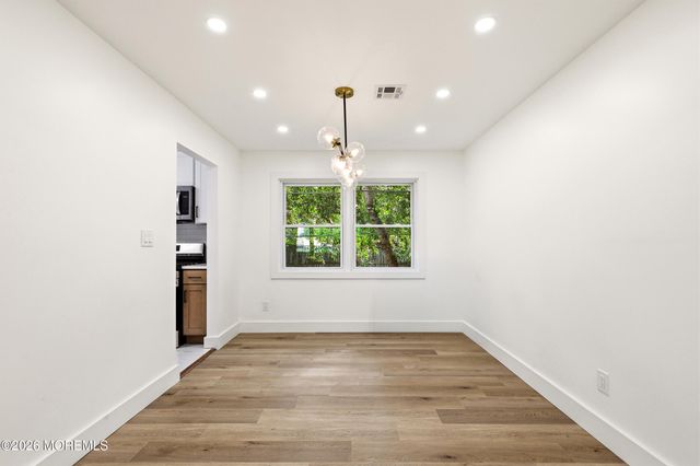 462 Champlain Street, Toms River, NJ 08757
