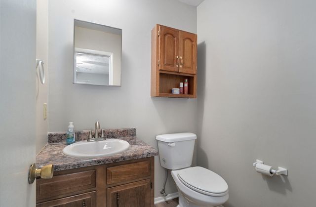 2728 N Summit Avenue, Springfield, MO 65803