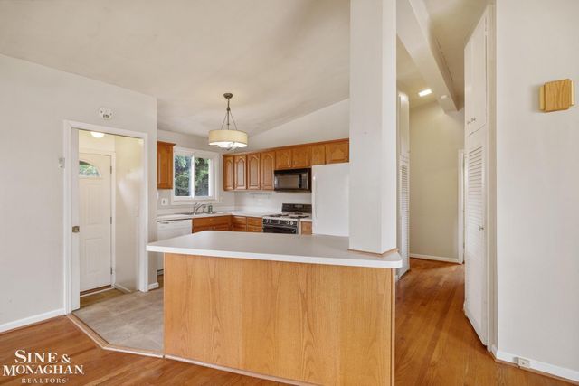 22407 Saint Joan Street, Saint Clair Shores, MI 48080