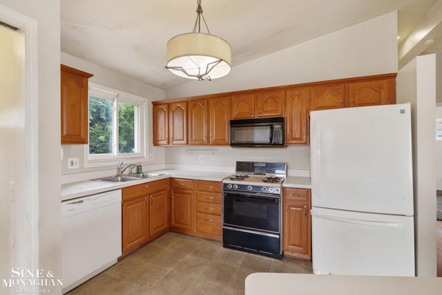 22407 Saint Joan Street, Saint Clair Shores, MI 48080