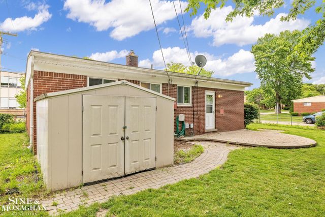 22407 Saint Joan Street, Saint Clair Shores, MI 48080