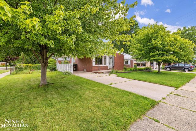 22407 Saint Joan Street, Saint Clair Shores, MI 48080