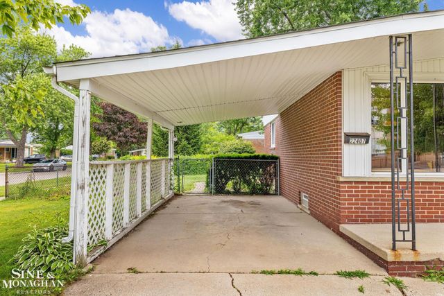 22407 Saint Joan Street, Saint Clair Shores, MI 48080