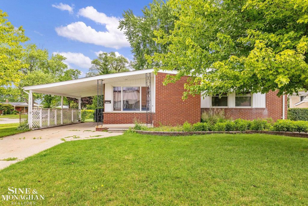 22407 Saint Joan Street, Saint Clair Shores, MI 48080