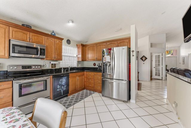 1352 E Fairfax Cir Circle E, Boynton Beach, FL 33436