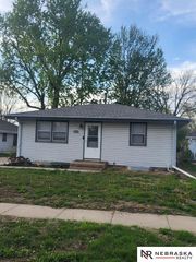 7218 Morton Street, Lincoln, NE 68507