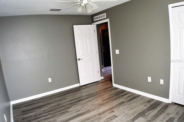 1017 TAWNY EAGLE DRIVE, Groveland, FL 34736