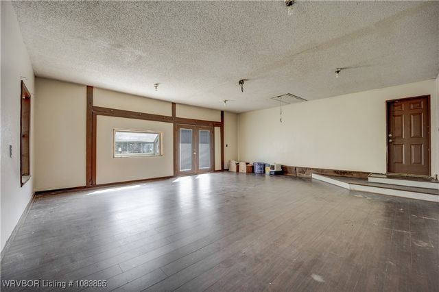 8415 N Hwy 59, Van Buren, AR 72956