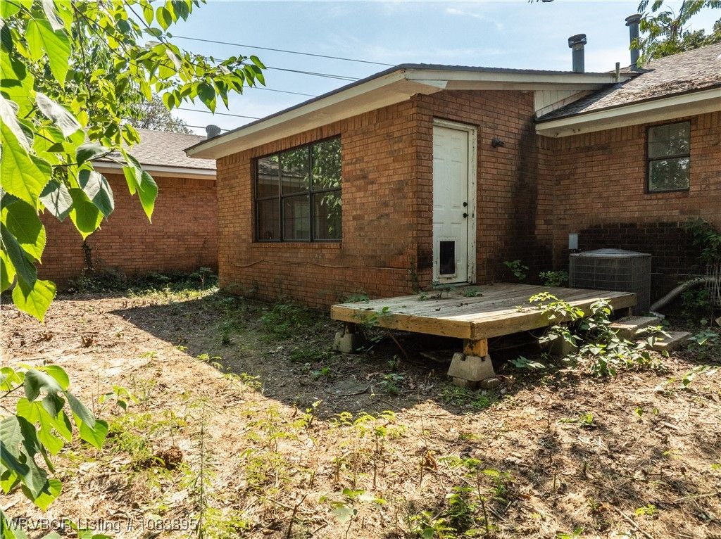 8415 N Hwy 59 8415 N Hwy 59
