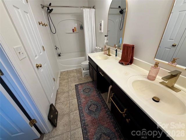 732 Rock Lake Glen, Fort Mill, SC 29715