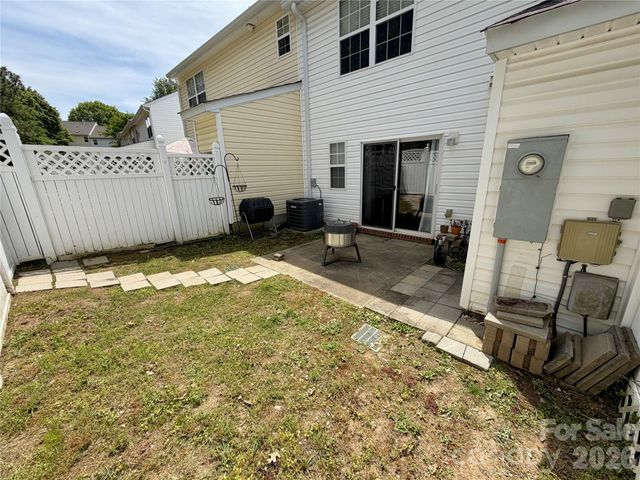 732 Rock Lake Glen, Fort Mill, SC 29715