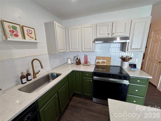 732 Rock Lake Glen, Fort Mill, SC 29715