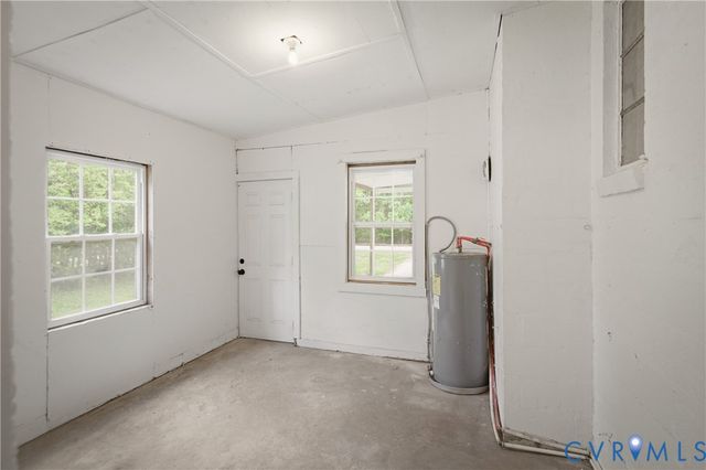 1909 Dinwiddie Ave, Hopewell, VA 23860