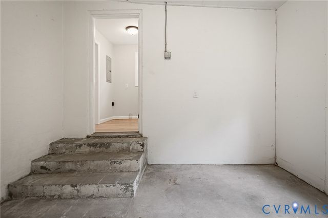 1909 Dinwiddie Ave, Hopewell, VA 23860