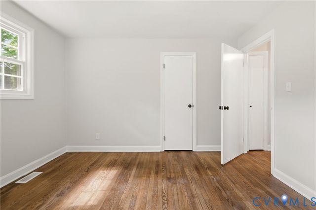 1909 Dinwiddie Ave, Hopewell, VA 23860