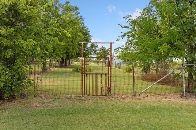 6550 Veal Station Road, Weatherford, TX 76085