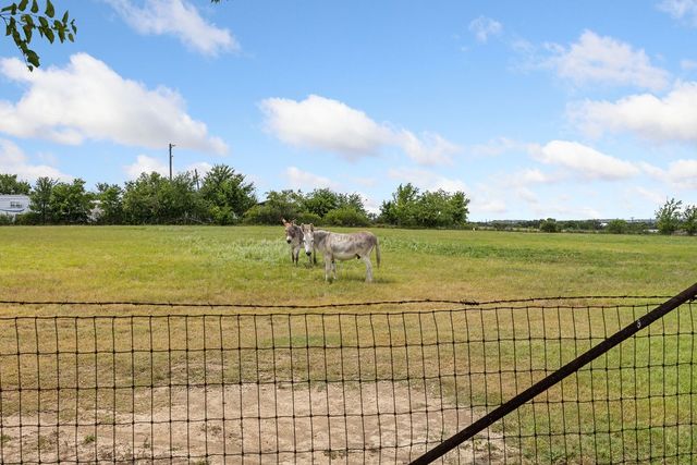 6550 Veal Station Road, Weatherford, TX 76085