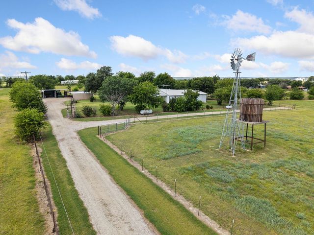 6550 Veal Station Road, Weatherford, TX 76085