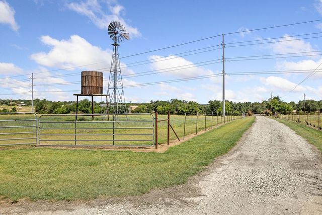 6550 Veal Station Road, Weatherford, TX 76085