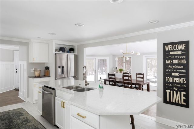 14 Tanglewood Drive East, Orchard Park, NY 14127