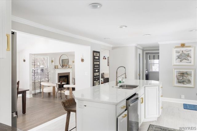 14 Tanglewood Drive East, Orchard Park, NY 14127